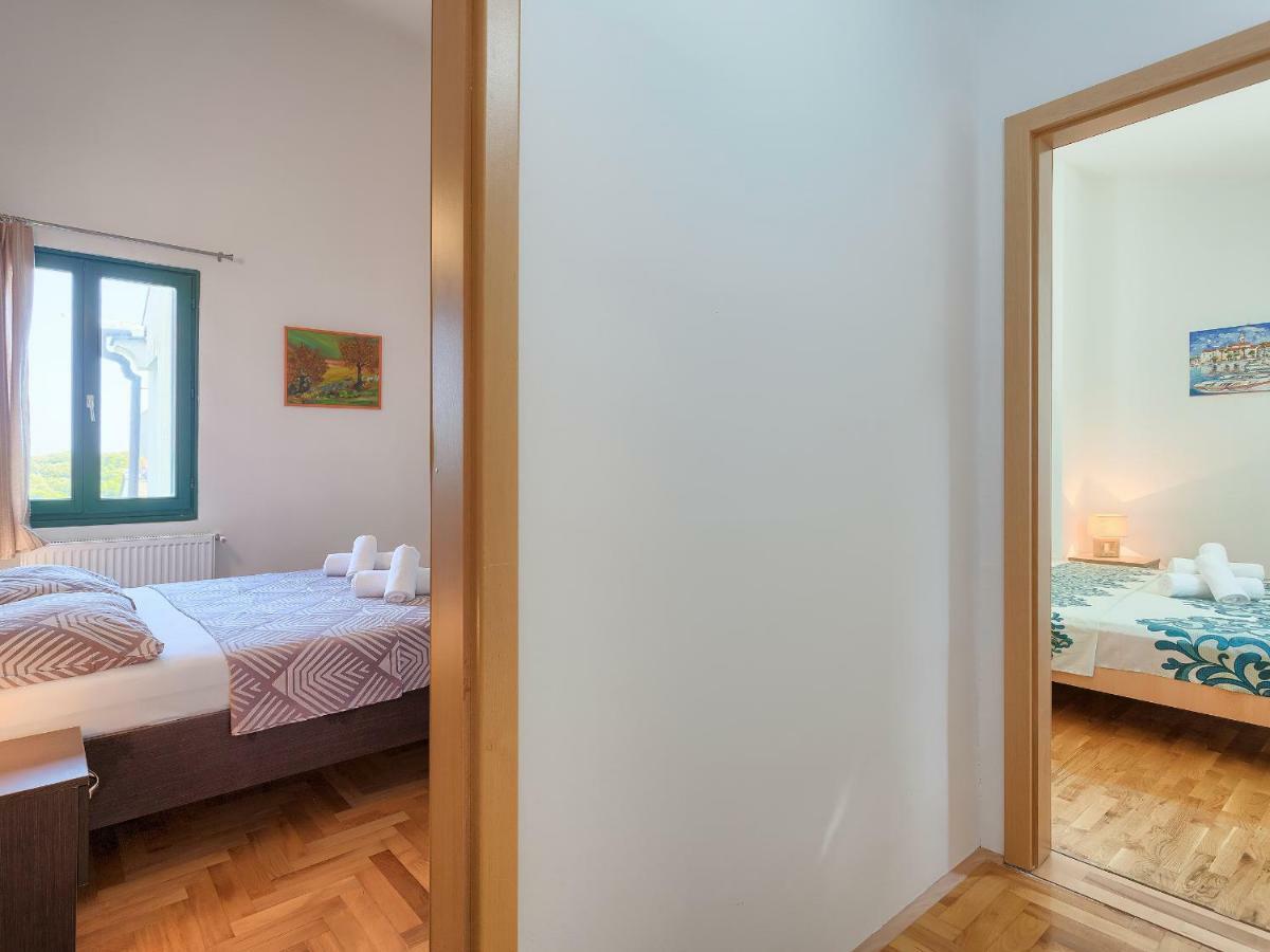 Garden Apartment Pjescana Uvala Exterior photo