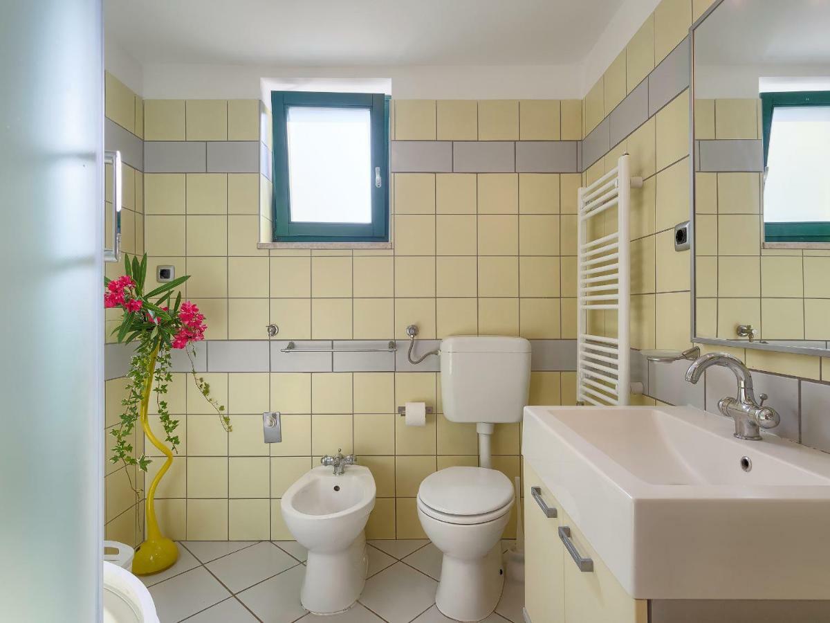 Garden Apartment Pjescana Uvala Exterior photo